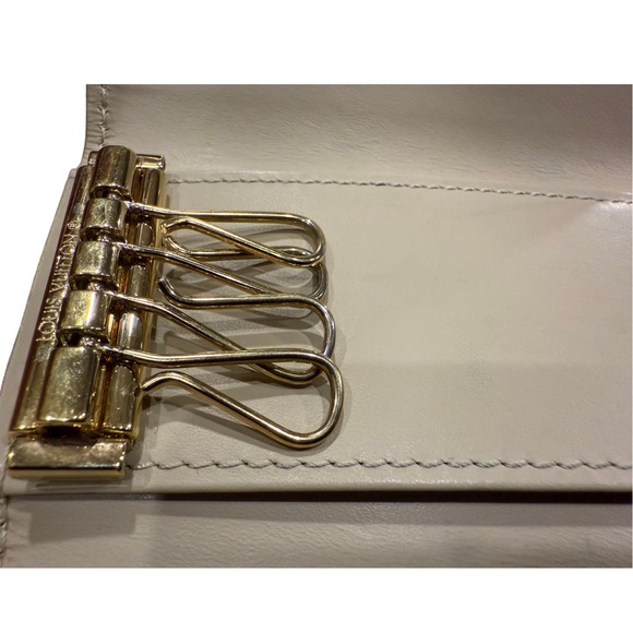 ✨ Authentic Louis Vuitton Vernis Key Chain ✨ - Picture 4 of 8